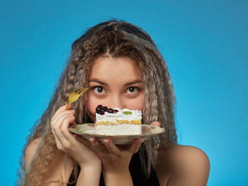 Расстройства пищевого поведения: какие бывают и почему возникают.