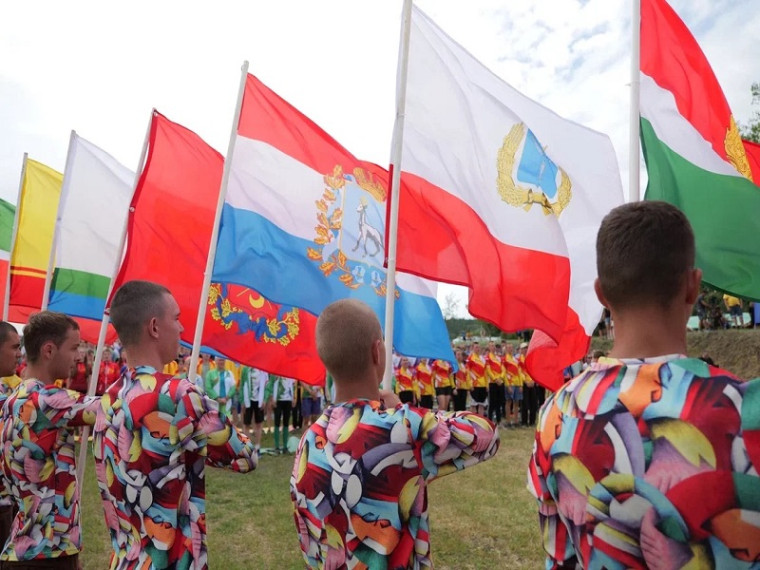 По итогам спортивно-туристского лагеря «Туриада» команда из Кировской области вошла в пятерку сильнейших.